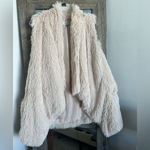 Women’s Jolt Fur Vest